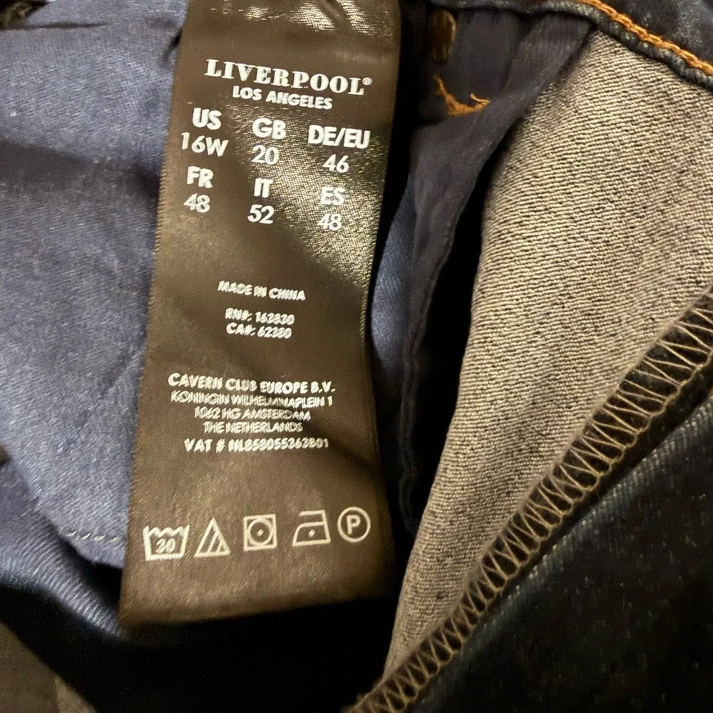 ~NWT Liverpool High Rise Ankle Skinny Jeans